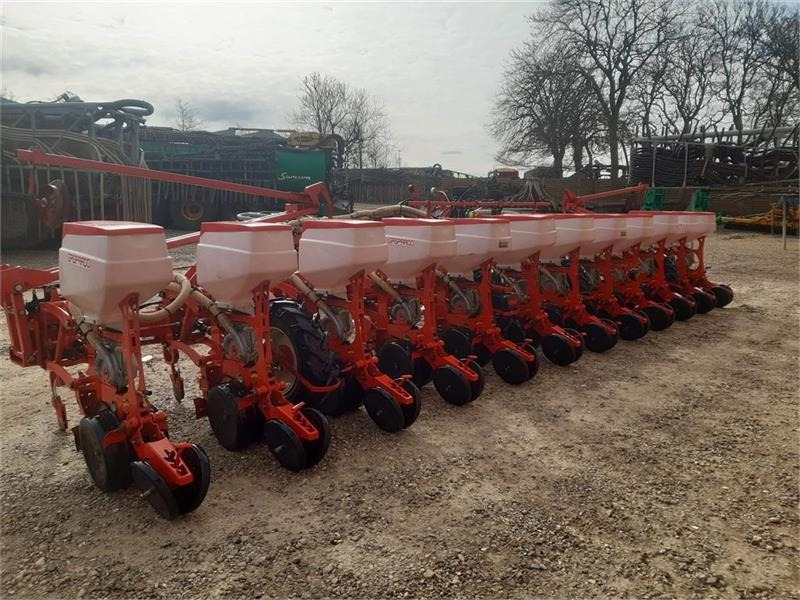 Maschio Gaspardo Manta XL 12 rk - Kylvökone: kuva Maschio Gaspardo Manta XL 12 rk - Kylvökone Maschio Gaspardo Manta XL 12 rk - Kylvökone: kuva Maschio Gaspardo Manta XL 12 rk - Kylvökone