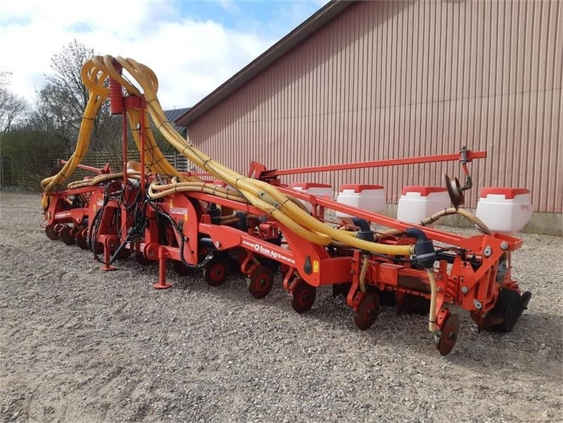 Maschio Gaspardo Manta XL 12 rk med PA1 fronttank - Kylvökone: kuva Maschio Gaspardo Manta XL 12 rk med PA1 fronttank - Kylvökone Maschio Gaspardo Manta XL 12 rk med PA1 fronttank - Kylvökone: kuva Maschio Gaspardo Manta XL 12 rk med PA1 fronttank - Kylvökone