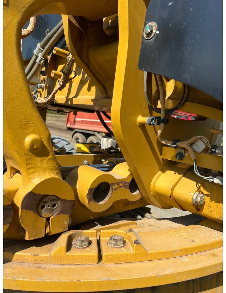 CAT 120M2 - Tiehöylä: kuva CAT 120M2 - Tiehöylä CAT 120M2 - Tiehöylä: kuva CAT 120M2 - Tiehöylä