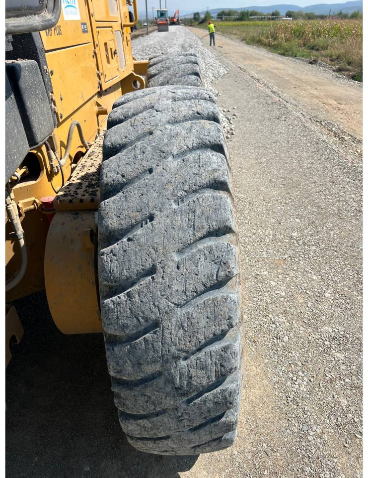 CAT 120M2 - Tiehöylä: kuva CAT 120M2 - Tiehöylä CAT 120M2 - Tiehöylä: kuva CAT 120M2 - Tiehöylä