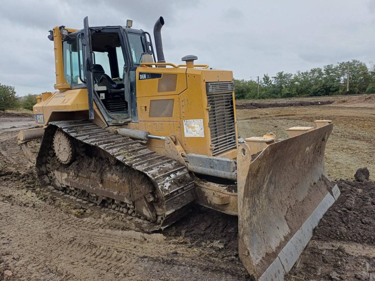 CAT D6NXL - Puskutraktori: kuva CAT D6NXL - Puskutraktori CAT D6NXL - Puskutraktori: kuva CAT D6NXL - Puskutraktori