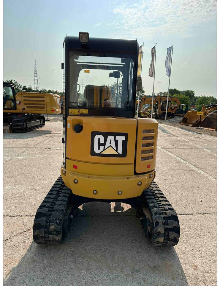 Telakaivukone CAT 302.7DCR: kuva Telakaivukone CAT 302.7DCR Telakaivukone CAT 302.7DCR: kuva Telakaivukone CAT 302.7DCR