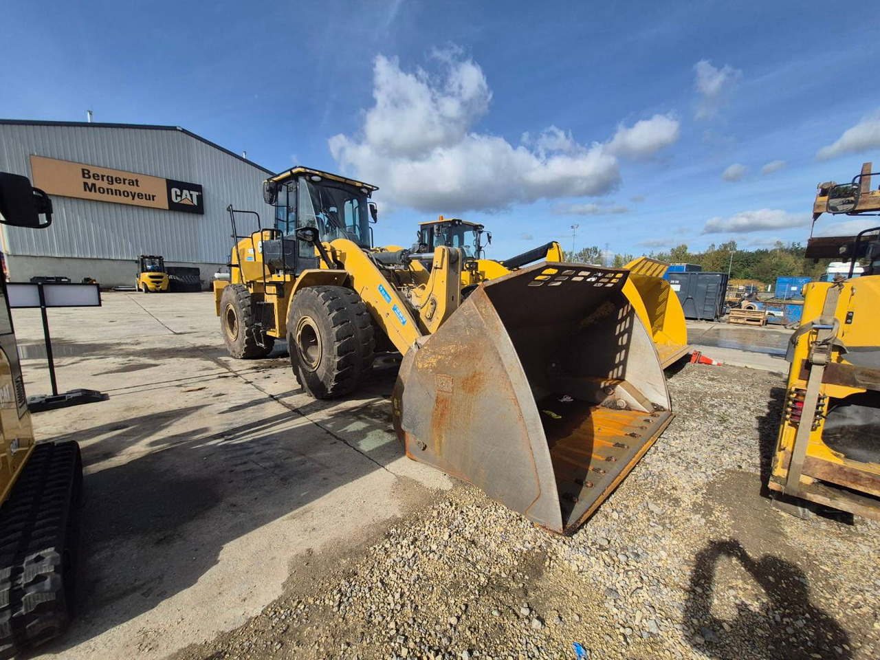 CAT 950 - Pyöräkuormaaja: kuva CAT 950 - Pyöräkuormaaja CAT 950 - Pyöräkuormaaja: kuva CAT 950 - Pyöräkuormaaja