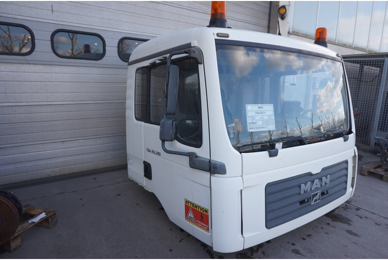 MAN F99L17 TGA 81.60000-7838 - Ohjaamo ja sisustus - Kuorma-auto: kuva MAN F99L17 TGA 81.60000-7838 - Ohjaamo ja sisustus - Kuorma-auto MAN F99L17 TGA 81.60000-7838 - Ohjaamo ja sisustus - Kuorma-auto: kuva MAN F99L17 TGA 81.60000-7838 - Ohjaamo ja sisustus - Kuorma-auto