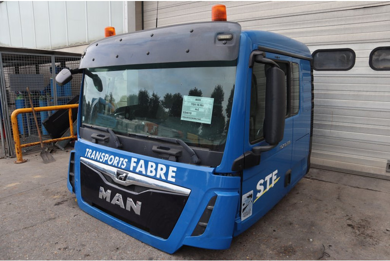 MAN F99L40 TGX XL EURO6 - Ohjaamo ja sisustus - Kuorma-auto: kuva MAN F99L40 TGX XL EURO6 - Ohjaamo ja sisustus - Kuorma-auto MAN F99L40 TGX XL EURO6 - Ohjaamo ja sisustus - Kuorma-auto: kuva MAN F99L40 TGX XL EURO6 - Ohjaamo ja sisustus - Kuorma-auto