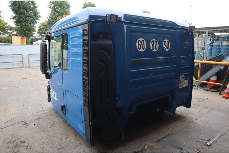 MAN F99L40 TGX XL EURO6 - Ohjaamo ja sisustus - Kuorma-auto: kuva MAN F99L40 TGX XL EURO6 - Ohjaamo ja sisustus - Kuorma-auto MAN F99L40 TGX XL EURO6 - Ohjaamo ja sisustus - Kuorma-auto: kuva MAN F99L40 TGX XL EURO6 - Ohjaamo ja sisustus - Kuorma-auto