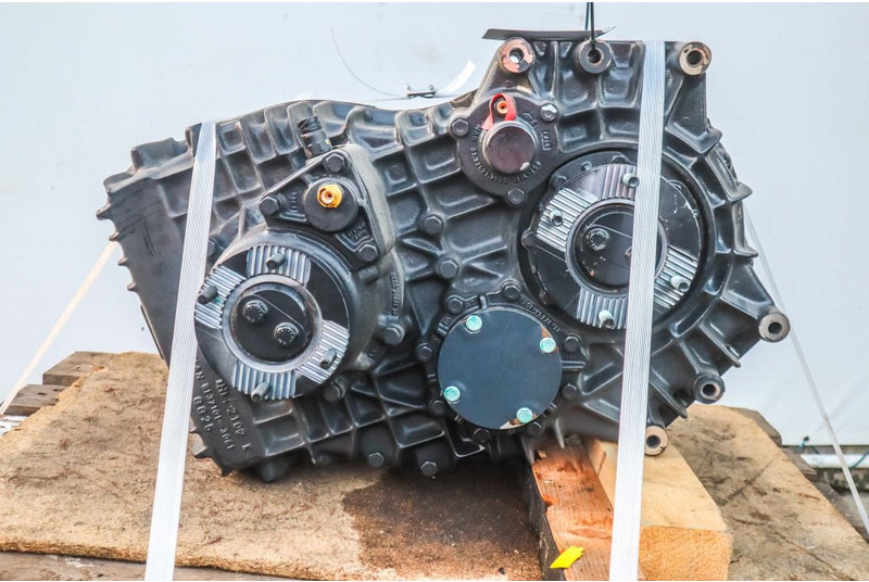 MAN VG172 P22-6 81.37000-7411 - Vaihdelaatikko - Kuorma-auto: kuva MAN VG172 P22-6 81.37000-7411 - Vaihdelaatikko - Kuorma-auto MAN VG172 P22-6 81.37000-7411 - Vaihdelaatikko - Kuorma-auto: kuva MAN VG172 P22-6 81.37000-7411 - Vaihdelaatikko - Kuorma-auto