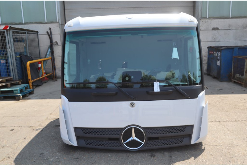 Mercedes-Benz AROCS M-CAB CLASSICSPACE 2.3 M - Ohjaamo ja sisustus - Kuorma-auto: kuva Mercedes-Benz AROCS M-CAB CLASSICSPACE 2.3 M - Ohjaamo ja sisustus - Kuorma-auto Mercedes-Benz AROCS M-CAB CLASSICSPACE 2.3 M - Ohjaamo ja sisustus - Kuorma-auto: kuva Mercedes-Benz AROCS M-CAB CLASSICSPACE 2.3 M - Ohjaamo ja sisustus - Kuorma-auto