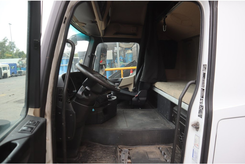 Mercedes-Benz L-STREAMSPACE 2.3MM 170 TUNNEL - Ohjaamo ja sisustus - Kuorma-auto: kuva Mercedes-Benz L-STREAMSPACE 2.3MM 170 TUNNEL - Ohjaamo ja sisustus - Kuorma-auto Mercedes-Benz L-STREAMSPACE 2.3MM 170 TUNNEL - Ohjaamo ja sisustus - Kuorma-auto: kuva Mercedes-Benz L-STREAMSPACE 2.3MM 170 TUNNEL - Ohjaamo ja sisustus - Kuorma-auto