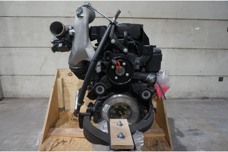 Mercedes-Benz OM924LA EURO5 NEW - Moottori - Kuorma-auto: kuva Mercedes-Benz OM924LA EURO5 NEW - Moottori - Kuorma-auto Mercedes-Benz OM924LA EURO5 NEW - Moottori - Kuorma-auto: kuva Mercedes-Benz OM924LA EURO5 NEW - Moottori - Kuorma-auto