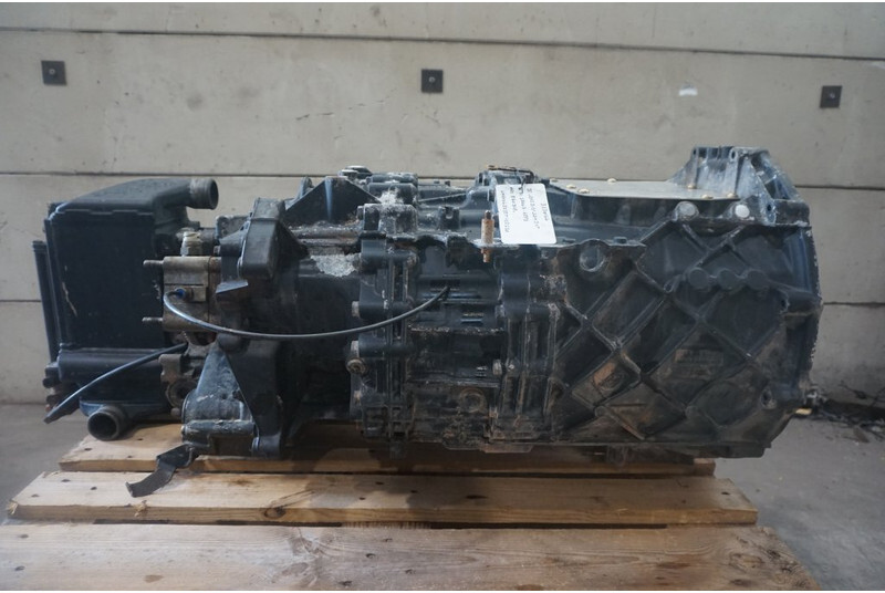 ZF 12AS2131DD+INT 81.32003-6883 - Vaihdelaatikko - Kuorma-auto: kuva ZF 12AS2131DD+INT 81.32003-6883 - Vaihdelaatikko - Kuorma-auto ZF 12AS2131DD+INT 81.32003-6883 - Vaihdelaatikko - Kuorma-auto: kuva ZF 12AS2131DD+INT 81.32003-6883 - Vaihdelaatikko - Kuorma-auto