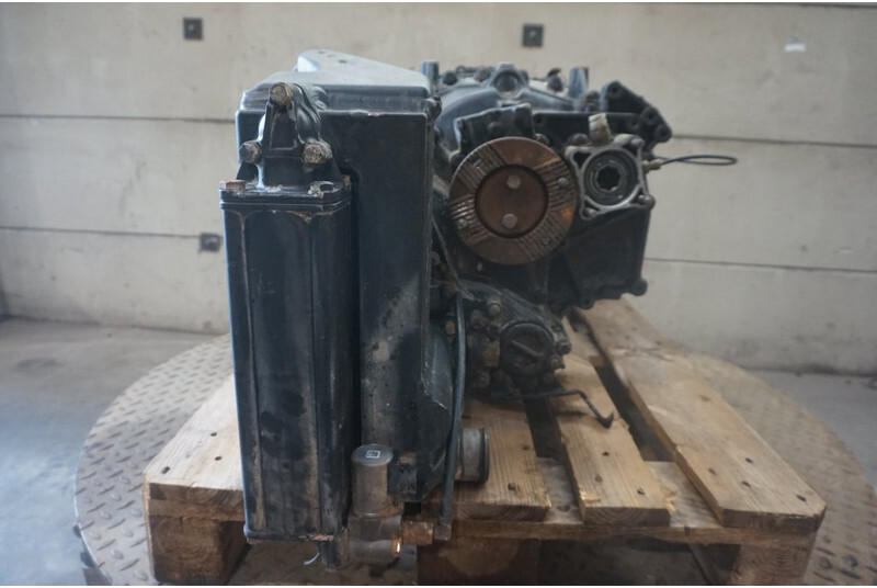 ZF 12AS2131DD+INT 81.32003-6883 - Vaihdelaatikko - Kuorma-auto: kuva ZF 12AS2131DD+INT 81.32003-6883 - Vaihdelaatikko - Kuorma-auto ZF 12AS2131DD+INT 81.32003-6883 - Vaihdelaatikko - Kuorma-auto: kuva ZF 12AS2131DD+INT 81.32003-6883 - Vaihdelaatikko - Kuorma-auto