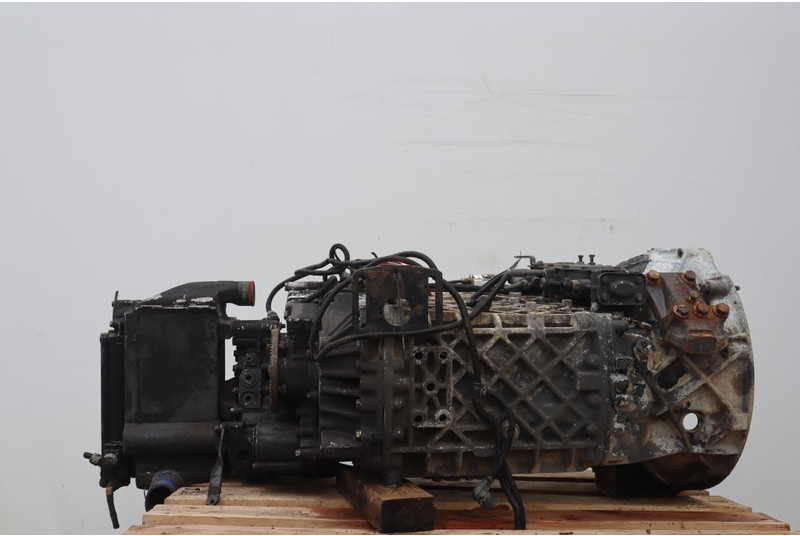 ZF 16S151OD+INT F2000 - Vaihdelaatikko - Kuorma-auto: kuva ZF 16S151OD+INT F2000 - Vaihdelaatikko - Kuorma-auto ZF 16S151OD+INT F2000 - Vaihdelaatikko - Kuorma-auto: kuva ZF 16S151OD+INT F2000 - Vaihdelaatikko - Kuorma-auto