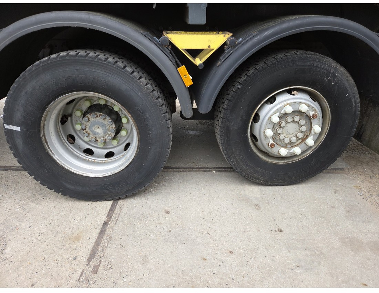 MERCEDES AXOR 2533 6X2 CHASSIS LOW MILEAGE - Kuorma-auto alusta, Lumikone: kuva MERCEDES AXOR 2533 6X2 CHASSIS LOW MILEAGE - Kuorma-auto alusta, Lumikone MERCEDES AXOR 2533 6X2 CHASSIS LOW MILEAGE - Kuorma-auto alusta, Lumikone: kuva MERCEDES AXOR 2533 6X2 CHASSIS LOW MILEAGE - Kuorma-auto alusta, Lumikone