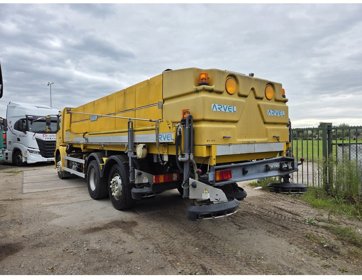 MERCEDES AXOR 2533 6X2 CHASSIS LOW MILEAGE - Kuorma-auto alusta, Lumikone: kuva MERCEDES AXOR 2533 6X2 CHASSIS LOW MILEAGE - Kuorma-auto alusta, Lumikone MERCEDES AXOR 2533 6X2 CHASSIS LOW MILEAGE - Kuorma-auto alusta, Lumikone: kuva MERCEDES AXOR 2533 6X2 CHASSIS LOW MILEAGE - Kuorma-auto alusta, Lumikone