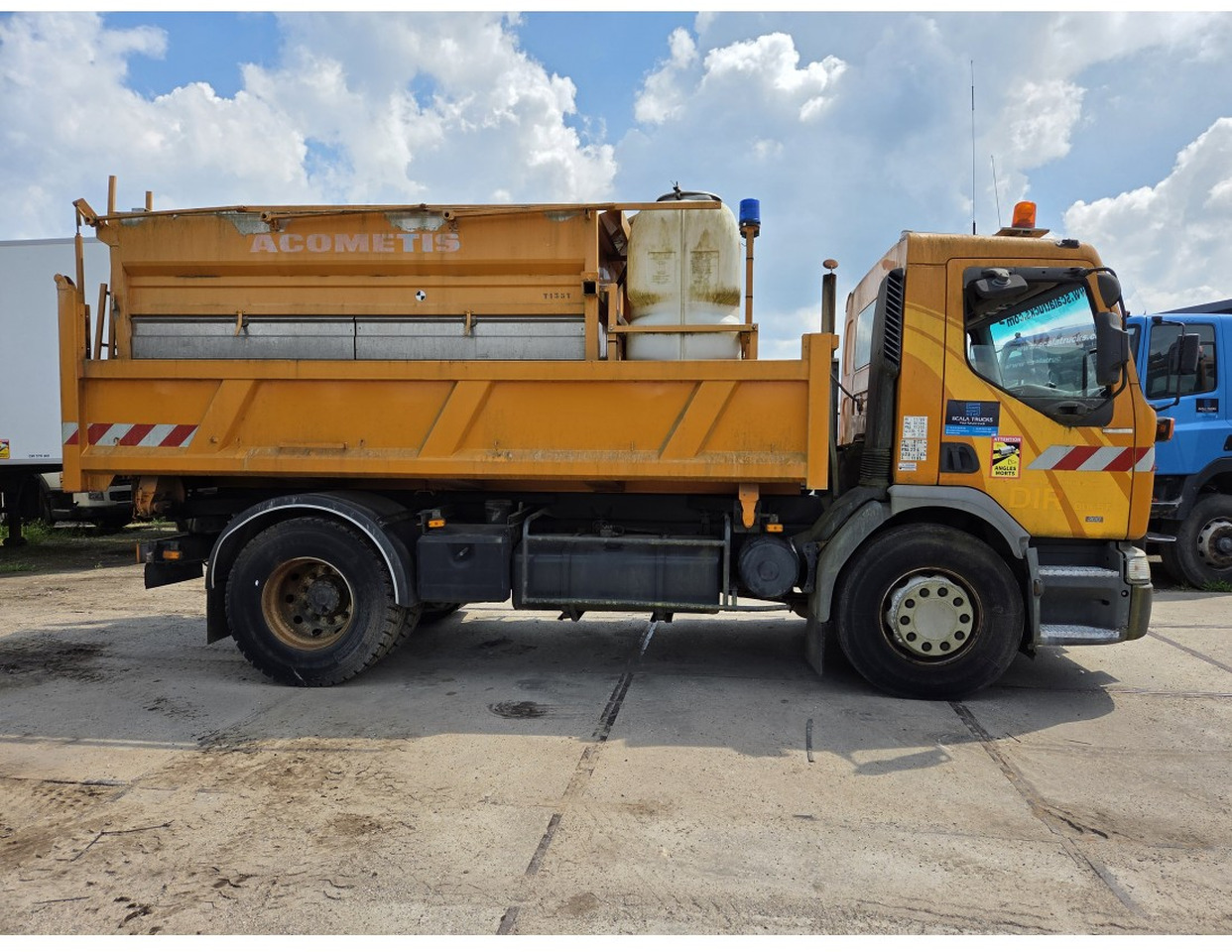 Renault Premium 300 4x2 Tipper Gritter Manual Gearbox Mechanical pump Pomp - Kippiauto kuorma-auto: kuva Renault Premium 300 4x2 Tipper Gritter Manual Gearbox Mechanical pump Pomp - Kippiauto kuorma-auto Renault Premium 300 4x2 Tipper Gritter Manual Gearbox Mechanical pump Pomp - Kippiauto kuorma-auto: kuva Renault Premium 300 4x2 Tipper Gritter Manual Gearbox Mechanical pump Pomp - Kippiauto kuorma-auto
