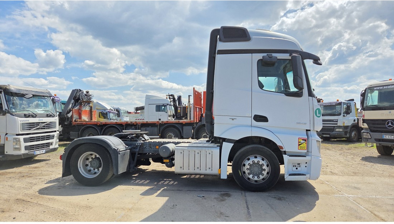 Mercedes Actros 1843 4X2 StreamSpace Retarder Parking Air conditioning PTO - Vetopöytäauto: kuva Mercedes Actros 1843 4X2 StreamSpace Retarder Parking Air conditioning PTO - Vetopöytäauto Mercedes Actros 1843 4X2 StreamSpace Retarder Parking Air conditioning PTO - Vetopöytäauto: kuva Mercedes Actros 1843 4X2 StreamSpace Retarder Parking Air conditioning PTO - Vetopöytäauto
