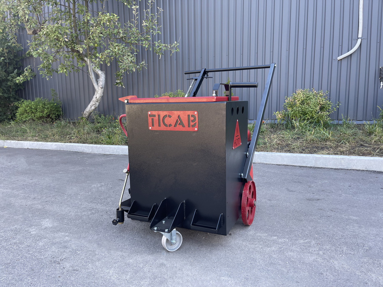 TICAB Mini Crack Sealing Machine , Hand Push Crack Fill Machine, Manufacturer, - Bitumin levittäjä: kuva TICAB Mini Crack Sealing Machine , Hand Push Crack Fill Machine, Manufacturer, - Bitumin levittäjä TICAB Mini Crack Sealing Machine , Hand Push Crack Fill Machine, Manufacturer, - Bitumin levittäjä: kuva TICAB Mini Crack Sealing Machine , Hand Push Crack Fill Machine, Manufacturer, - Bitumin levittäjä
