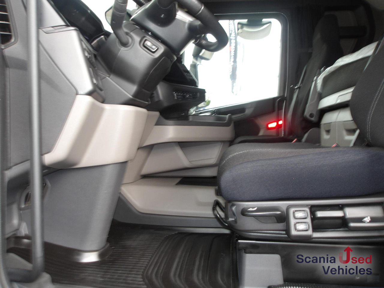 SCANIA R 460 EB - MEGA - HIGHLINE - 2x TANKs - ACC - Vetopöytäauto: kuva SCANIA R 460 EB - MEGA - HIGHLINE - 2x TANKs - ACC - Vetopöytäauto SCANIA R 460 EB - MEGA - HIGHLINE - 2x TANKs - ACC - Vetopöytäauto: kuva SCANIA R 460 EB - MEGA - HIGHLINE - 2x TANKs - ACC - Vetopöytäauto