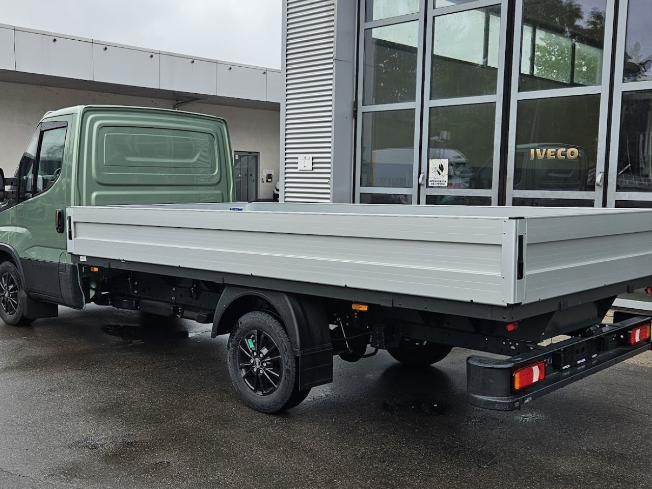 IVECO Daily 35S14A8 - Pakettiauto: kuva IVECO Daily 35S14A8 - Pakettiauto IVECO Daily 35S14A8 - Pakettiauto: kuva IVECO Daily 35S14A8 - Pakettiauto