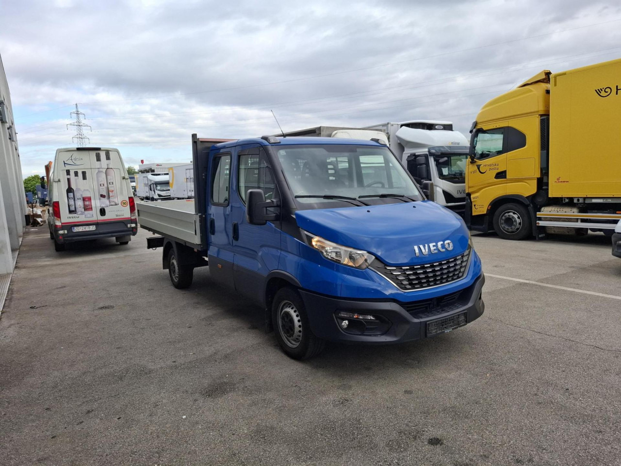 IVECO Daily 35S16A8 - Pakettiauto, Jatko-ohjaamo kevyt kuorma-auto: kuva IVECO Daily 35S16A8 - Pakettiauto, Jatko-ohjaamo kevyt kuorma-auto IVECO Daily 35S16A8 - Pakettiauto, Jatko-ohjaamo kevyt kuorma-auto: kuva IVECO Daily 35S16A8 - Pakettiauto, Jatko-ohjaamo kevyt kuorma-auto