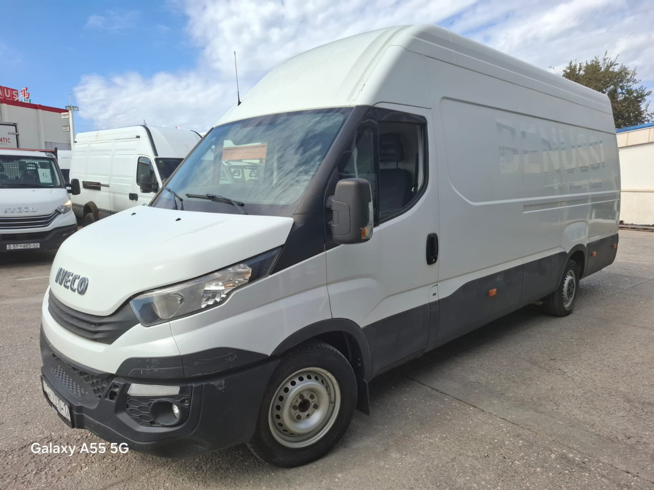 IVECO Daily 35S16V - Pikkubussi: kuva IVECO Daily 35S16V - Pikkubussi IVECO Daily 35S16V - Pikkubussi: kuva IVECO Daily 35S16V - Pikkubussi