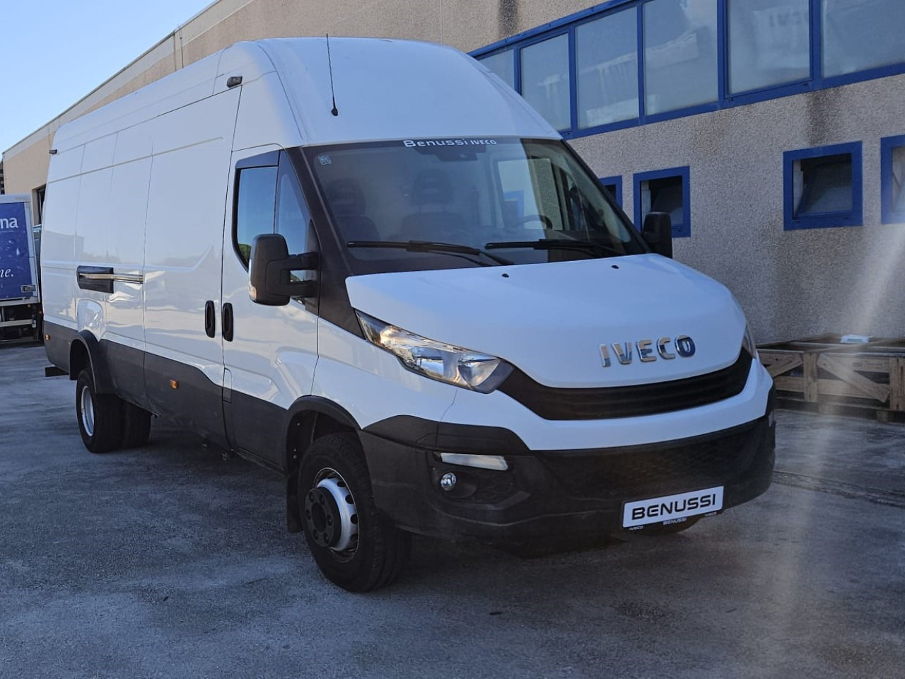 IVECO Daily 65C15 - Pikkubussi: kuva IVECO Daily 65C15 - Pikkubussi IVECO Daily 65C15 - Pikkubussi: kuva IVECO Daily 65C15 - Pikkubussi