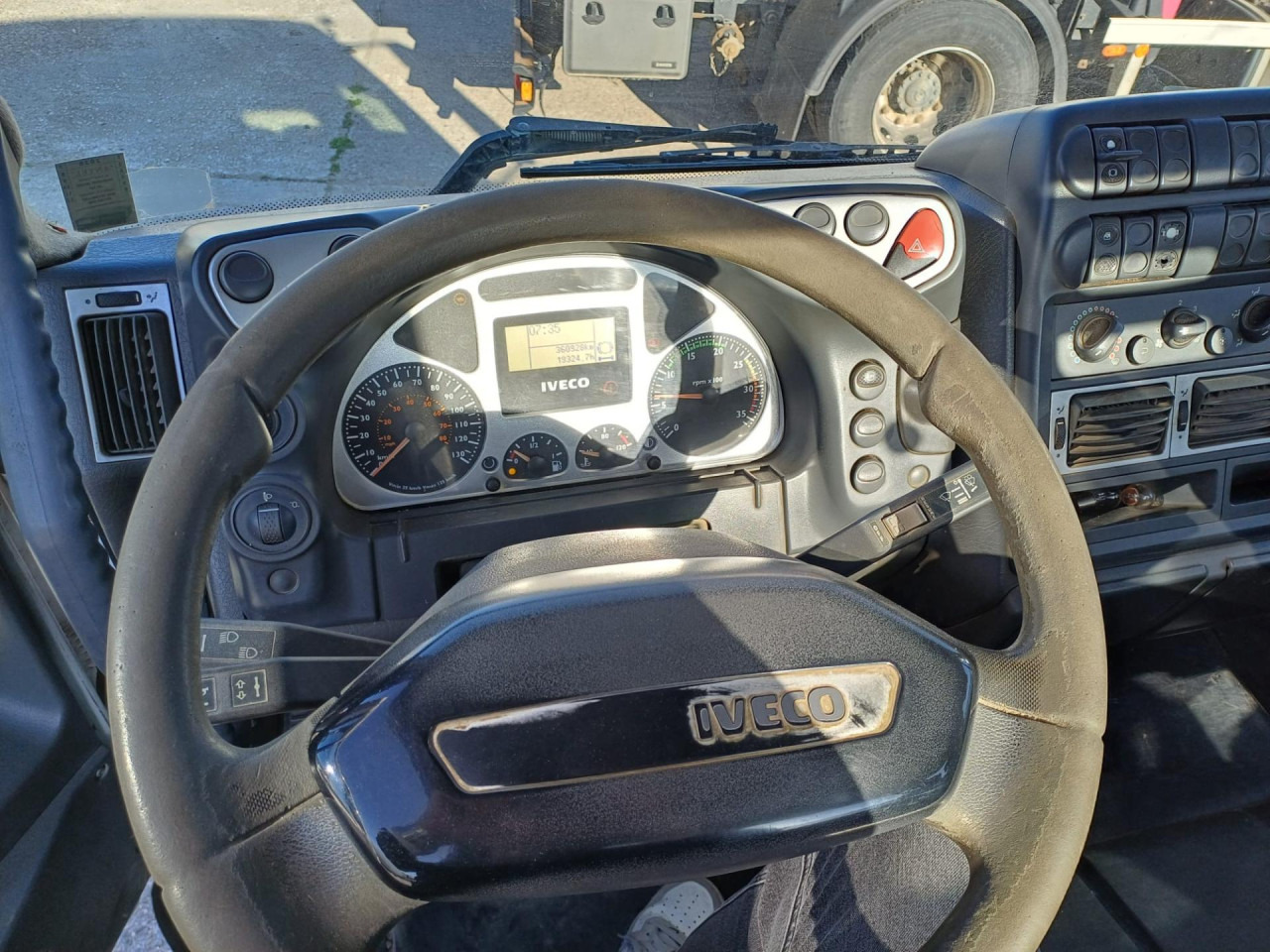 IVECO Daily Eurocargo ML180E28/P - Kippiauto kuorma-auto: kuva IVECO Daily Eurocargo ML180E28/P - Kippiauto kuorma-auto IVECO Daily Eurocargo ML180E28/P - Kippiauto kuorma-auto: kuva IVECO Daily Eurocargo ML180E28/P - Kippiauto kuorma-auto