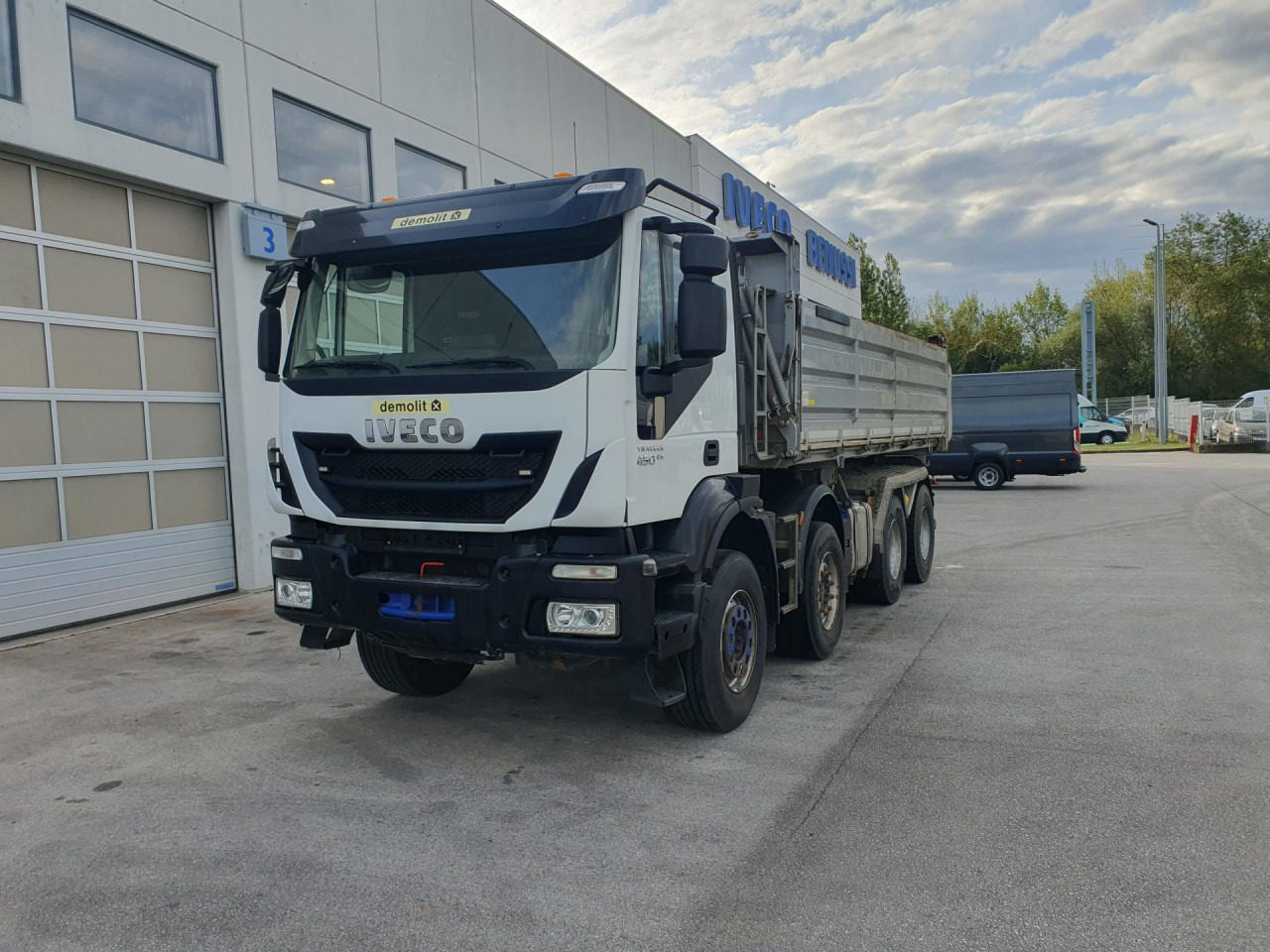 IVECO Trakker AD410T45 - Kippiauto kuorma-auto: kuva IVECO Trakker AD410T45 - Kippiauto kuorma-auto IVECO Trakker AD410T45 - Kippiauto kuorma-auto: kuva IVECO Trakker AD410T45 - Kippiauto kuorma-auto