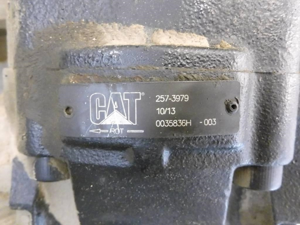 CAT 906 H 2 Hydraulpump, 257-3931 - Hydrauliikka - Rakennuskoneet: kuva CAT 906 H 2 Hydraulpump, 257-3931 - Hydrauliikka - Rakennuskoneet CAT 906 H 2 Hydraulpump, 257-3931 - Hydrauliikka - Rakennuskoneet: kuva CAT 906 H 2 Hydraulpump, 257-3931 - Hydrauliikka - Rakennuskoneet
