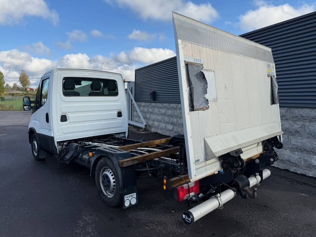 Iveco Daily 35 - NP Hi - Matic - Pakettiauto: kuva Iveco Daily 35 - NP Hi - Matic - Pakettiauto Iveco Daily 35 - NP Hi - Matic - Pakettiauto: kuva Iveco Daily 35 - NP Hi - Matic - Pakettiauto