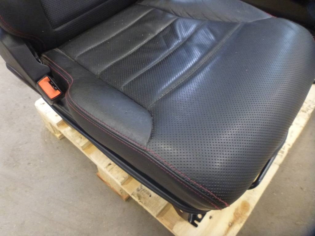 Scania R 650 - Ohjaamo - Kuorma-auto: kuva Scania R 650 - Ohjaamo - Kuorma-auto Scania R 650 - Ohjaamo - Kuorma-auto: kuva Scania R 650 - Ohjaamo - Kuorma-auto