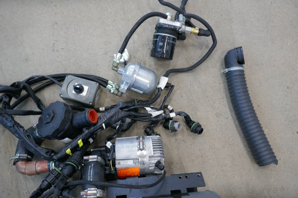 Volvo 8900 - Ohjaamo - Kuorma-auto: kuva Volvo 8900 - Ohjaamo - Kuorma-auto Volvo 8900 - Ohjaamo - Kuorma-auto: kuva Volvo 8900 - Ohjaamo - Kuorma-auto