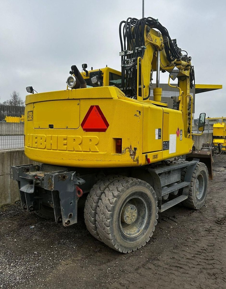 Liebherr A900C ZW Litronic PFS 2, Rail+Road, Gleisbagger - Pyöräalustainen kaivinkone: kuva Liebherr A900C ZW Litronic PFS 2, Rail+Road, Gleisbagger - Pyöräalustainen kaivinkone Liebherr A900C ZW Litronic PFS 2, Rail+Road, Gleisbagger - Pyöräalustainen kaivinkone: kuva Liebherr A900C ZW Litronic PFS 2, Rail+Road, Gleisbagger - Pyöräalustainen kaivinkone