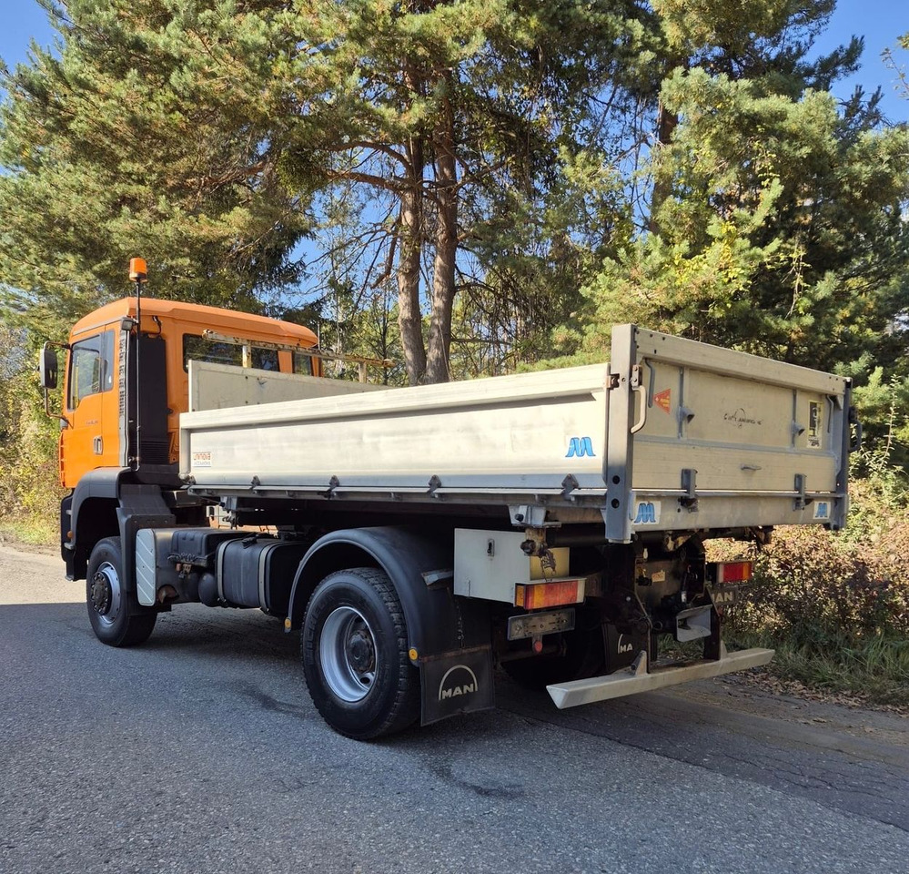 MAN 18.313 FAK 4x4, E3, ohne Kran - Kippiauto kuorma-auto: kuva MAN 18.313 FAK 4x4, E3, ohne Kran - Kippiauto kuorma-auto MAN 18.313 FAK 4x4, E3, ohne Kran - Kippiauto kuorma-auto: kuva MAN 18.313 FAK 4x4, E3, ohne Kran - Kippiauto kuorma-auto