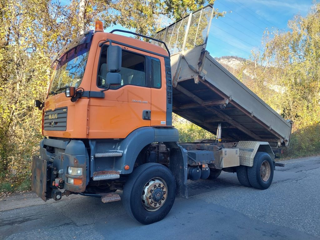 MAN TGA 18.483 FAK 4x4, Euro 3 - Kippiauto kuorma-auto: kuva MAN TGA 18.483 FAK 4x4, Euro 3 - Kippiauto kuorma-auto MAN TGA 18.483 FAK 4x4, Euro 3 - Kippiauto kuorma-auto: kuva MAN TGA 18.483 FAK 4x4, Euro 3 - Kippiauto kuorma-auto