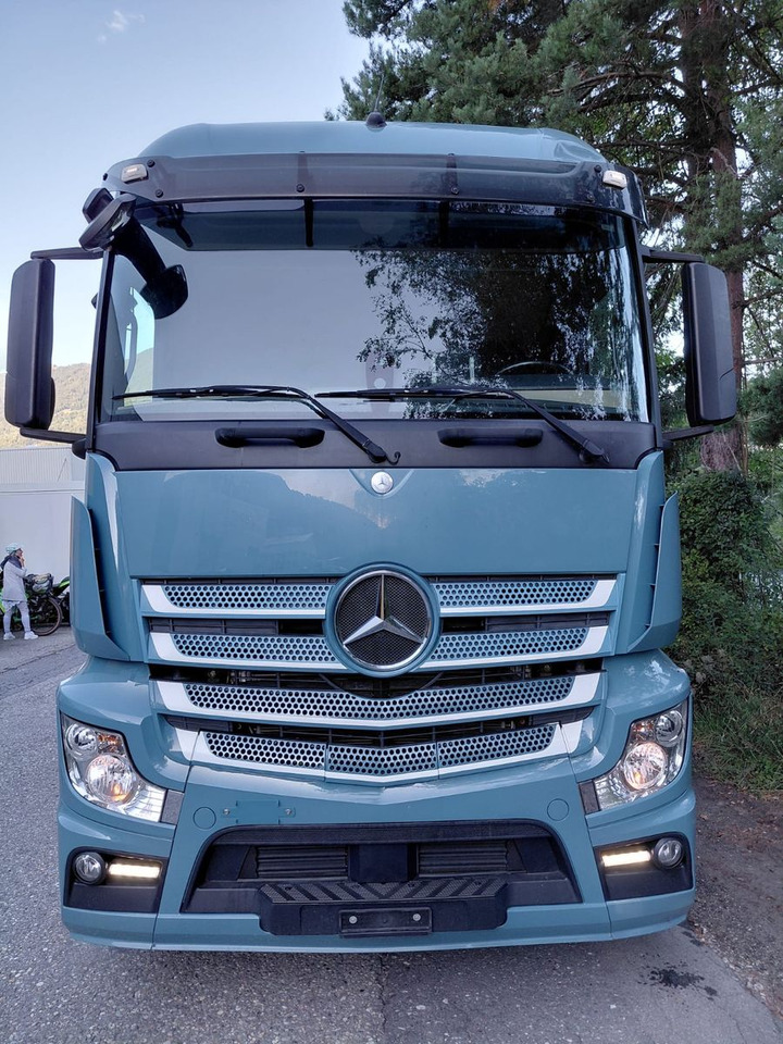 Mercedes-Benz Actros 1836 4x2, E6, Ladebordwand, Fahrschule - Pressukapelli kuorma-auto: kuva Mercedes-Benz Actros 1836 4x2, E6, Ladebordwand, Fahrschule - Pressukapelli kuorma-auto Mercedes-Benz Actros 1836 4x2, E6, Ladebordwand, Fahrschule - Pressukapelli kuorma-auto: kuva Mercedes-Benz Actros 1836 4x2, E6, Ladebordwand, Fahrschule - Pressukapelli kuorma-auto