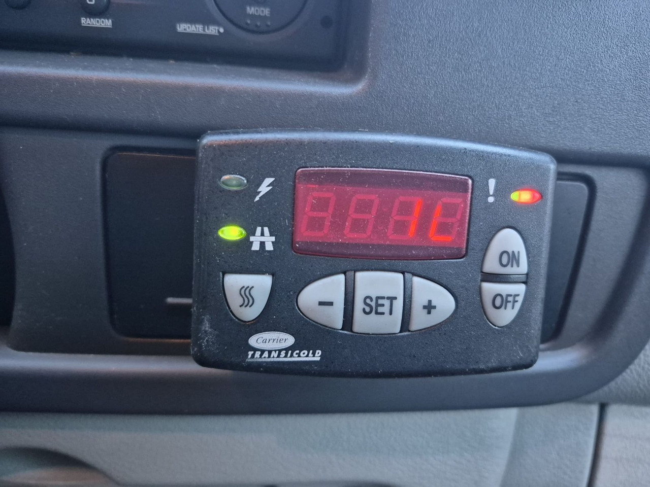 Kylmäauto Renault Master T35 dCi 120, Carrier Xarios 350, -20C: kuva Kylmäauto Renault Master T35 dCi 120, Carrier Xarios 350, -20C