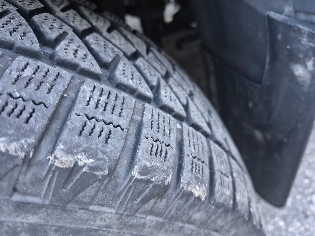 Kylmäauto Renault Master T35 dCi 120, Carrier Xarios 350, -20C: kuva Kylmäauto Renault Master T35 dCi 120, Carrier Xarios 350, -20C