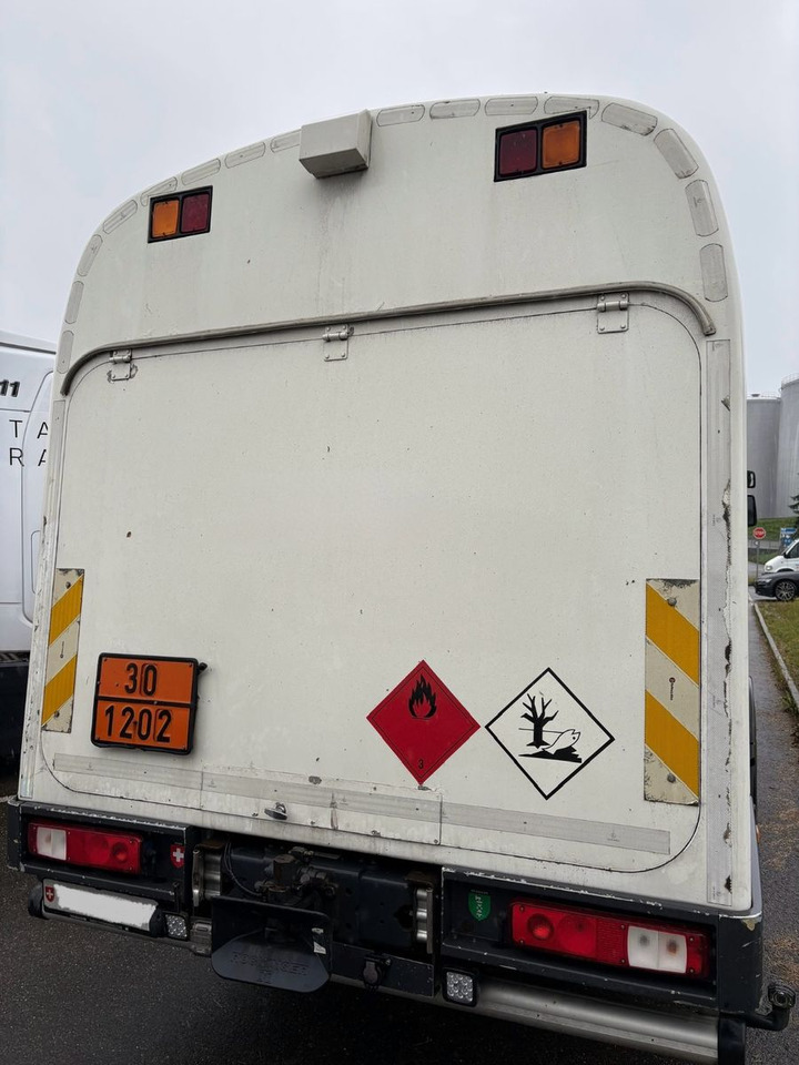 Renault T460 6x2, E6, ADR, Diesel/Benzin, Schwarzmueller - Säiliöauto: kuva Renault T460 6x2, E6, ADR, Diesel/Benzin, Schwarzmueller - Säiliöauto Renault T460 6x2, E6, ADR, Diesel/Benzin, Schwarzmueller - Säiliöauto: kuva Renault T460 6x2, E6, ADR, Diesel/Benzin, Schwarzmueller - Säiliöauto