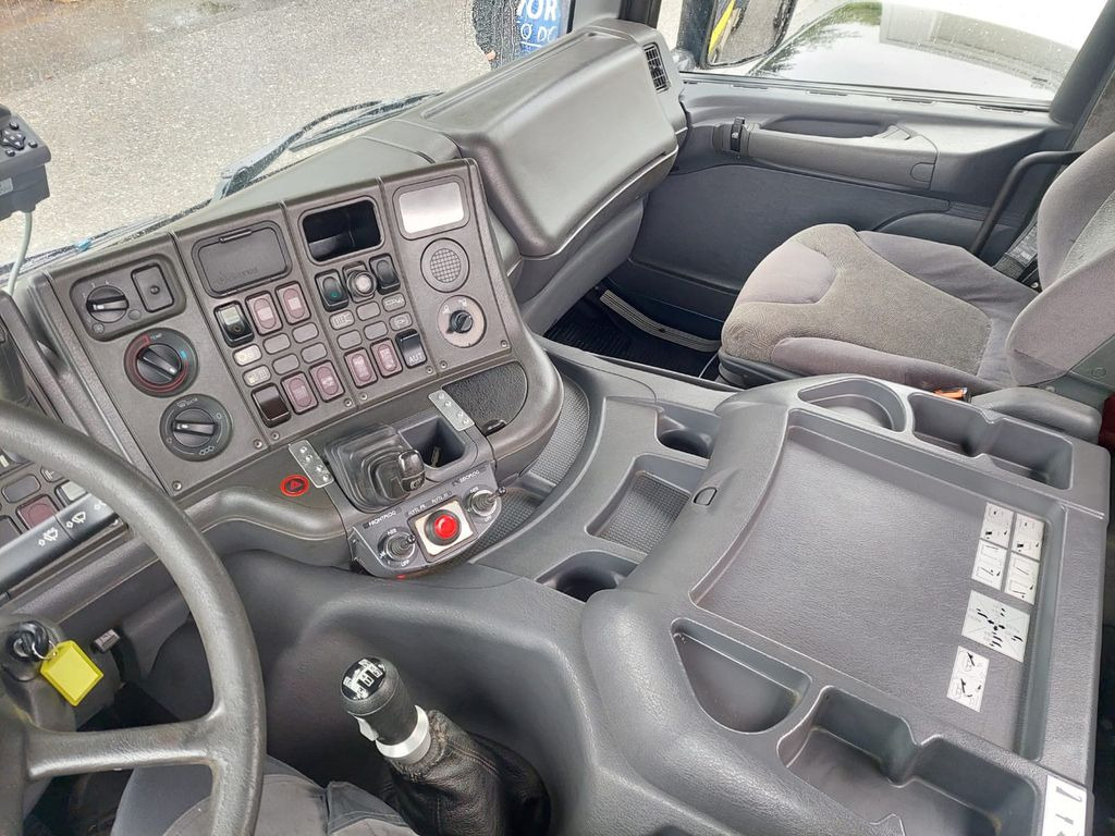 Leasing Scania P114 340 GB 4x2, E2, Welaki Gergen, Retarder  Scania P114 340 GB 4x2, E2, Welaki Gergen, Retarder: kuva Leasing Scania P114 340 GB 4x2, E2, Welaki Gergen, Retarder  Scania P114 340 GB 4x2, E2, Welaki Gergen, Retarder