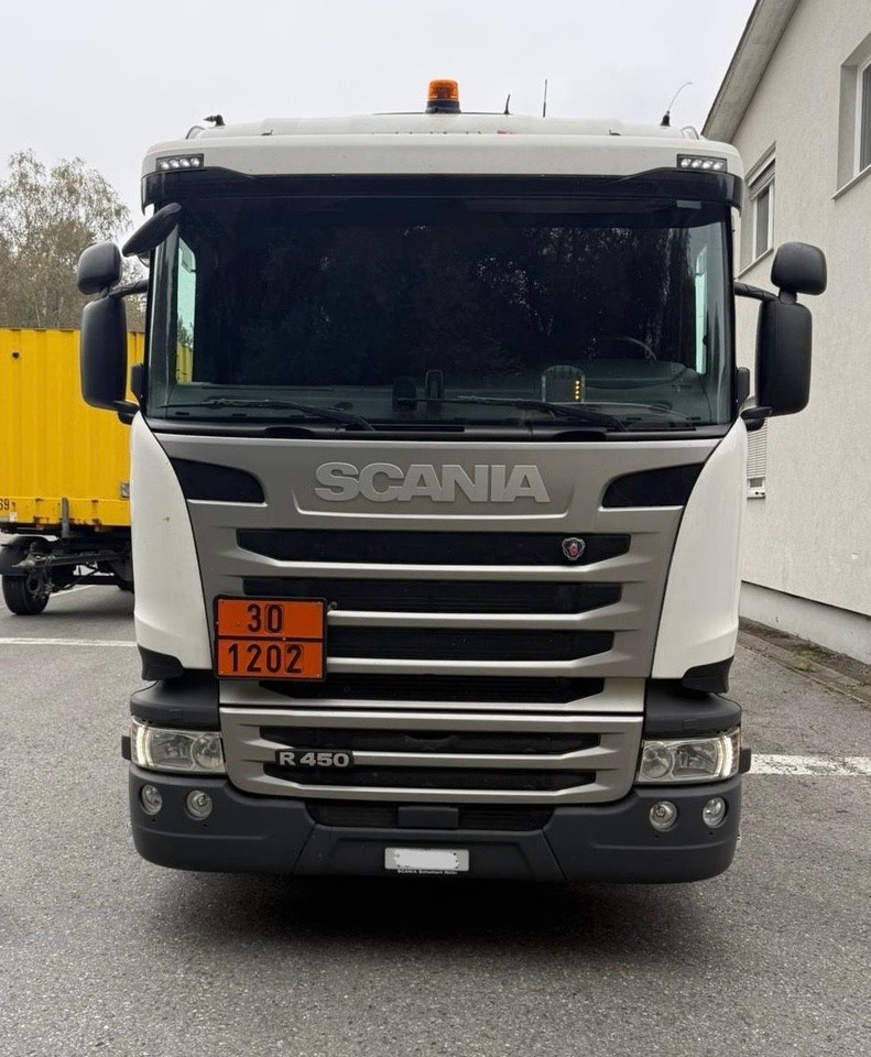Scania R450 LB 6x2, ADR, E6,Schwarzmüller,Diesel/Benzin - Säiliöauto: kuva Scania R450 LB 6x2, ADR, E6,Schwarzmüller,Diesel/Benzin - Säiliöauto Scania R450 LB 6x2, ADR, E6,Schwarzmüller,Diesel/Benzin - Säiliöauto: kuva Scania R450 LB 6x2, ADR, E6,Schwarzmüller,Diesel/Benzin - Säiliöauto