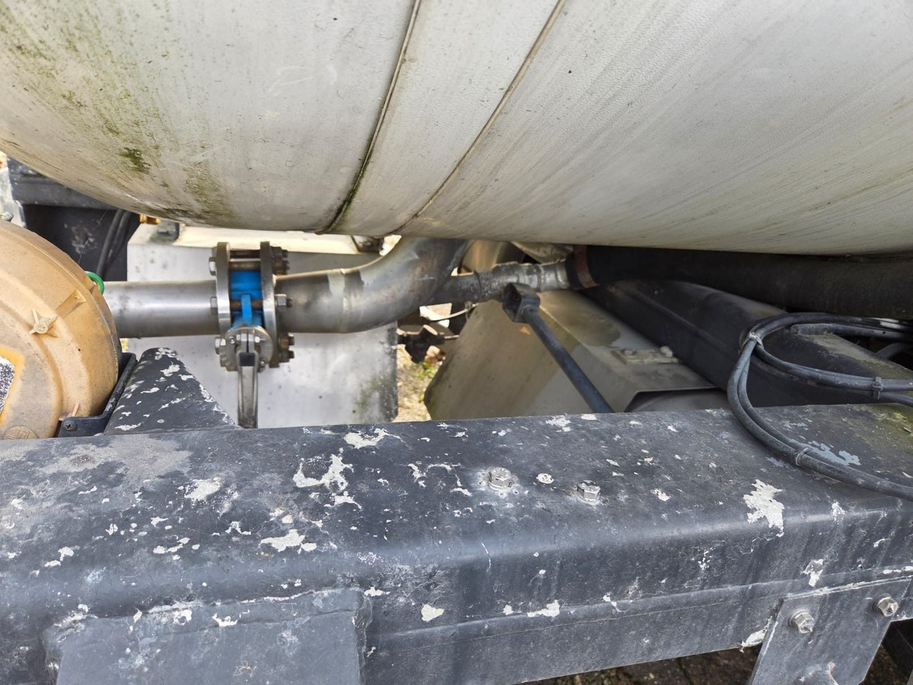 Schwarzmüller TS 3/E, ADR, Bitumen, 1 Kammer - Säiliöpuoliperävaunu: kuva Schwarzmüller TS 3/E, ADR, Bitumen, 1 Kammer - Säiliöpuoliperävaunu Schwarzmüller TS 3/E, ADR, Bitumen, 1 Kammer - Säiliöpuoliperävaunu: kuva Schwarzmüller TS 3/E, ADR, Bitumen, 1 Kammer - Säiliöpuoliperävaunu