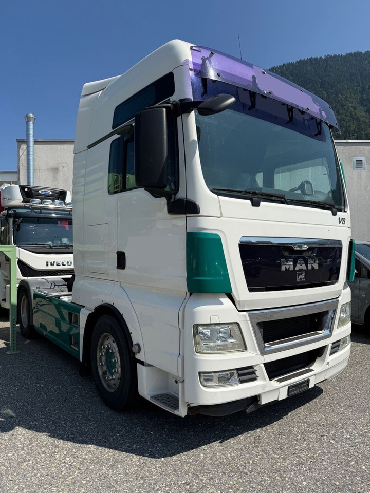 MAN TGX 18.680 V8 4x2, Euro 5,Retarder,Kipphydraulik - Vetopöytäauto: kuva MAN TGX 18.680 V8 4x2, Euro 5,Retarder,Kipphydraulik - Vetopöytäauto MAN TGX 18.680 V8 4x2, Euro 5,Retarder,Kipphydraulik - Vetopöytäauto: kuva MAN TGX 18.680 V8 4x2, Euro 5,Retarder,Kipphydraulik - Vetopöytäauto