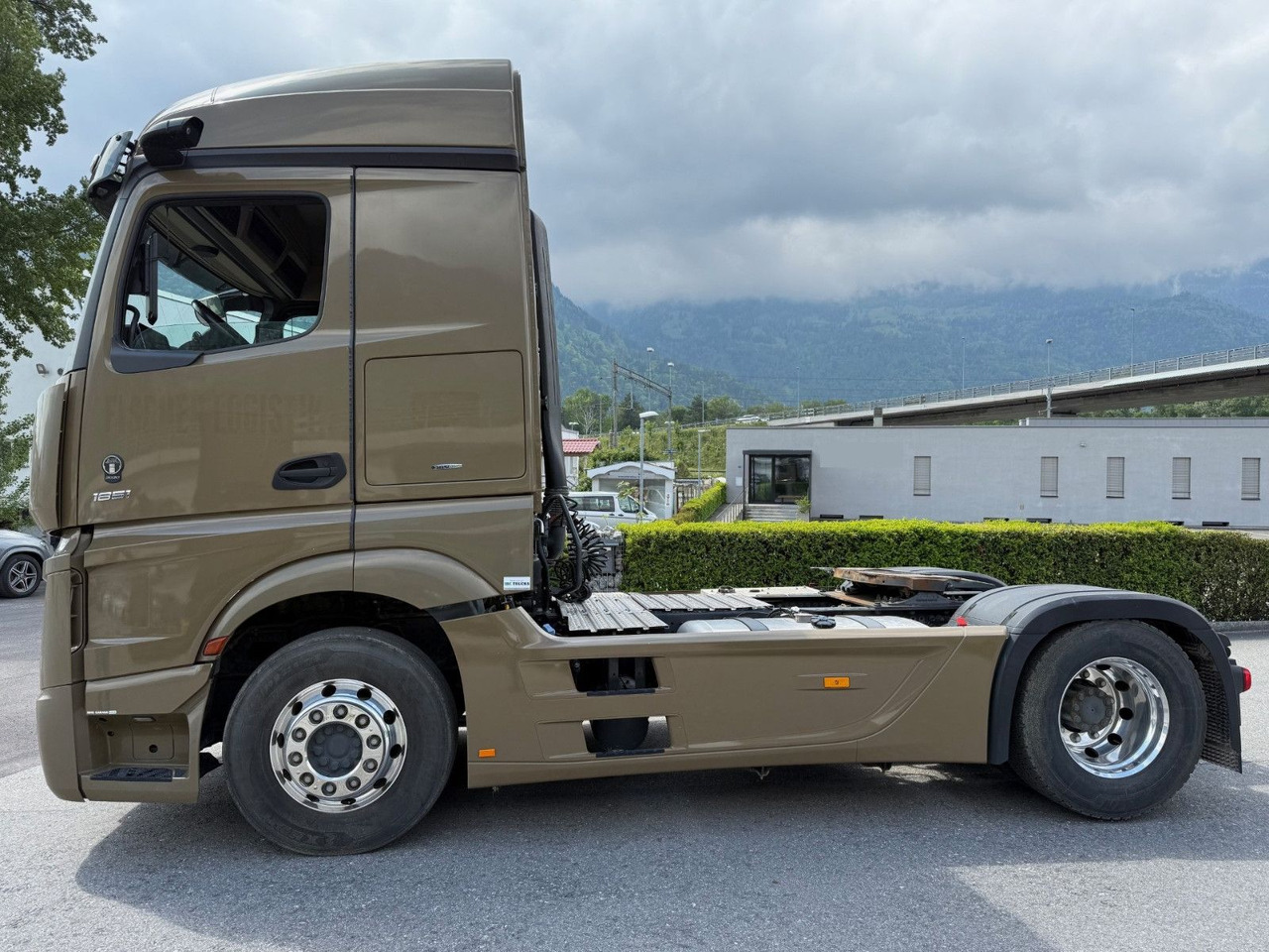 Mercedes-Benz Actros 1851 4x2, MP5, E6, Retarder, Kompressor - Vetopöytäauto: kuva Mercedes-Benz Actros 1851 4x2, MP5, E6, Retarder, Kompressor - Vetopöytäauto Mercedes-Benz Actros 1851 4x2, MP5, E6, Retarder, Kompressor - Vetopöytäauto: kuva Mercedes-Benz Actros 1851 4x2, MP5, E6, Retarder, Kompressor - Vetopöytäauto
