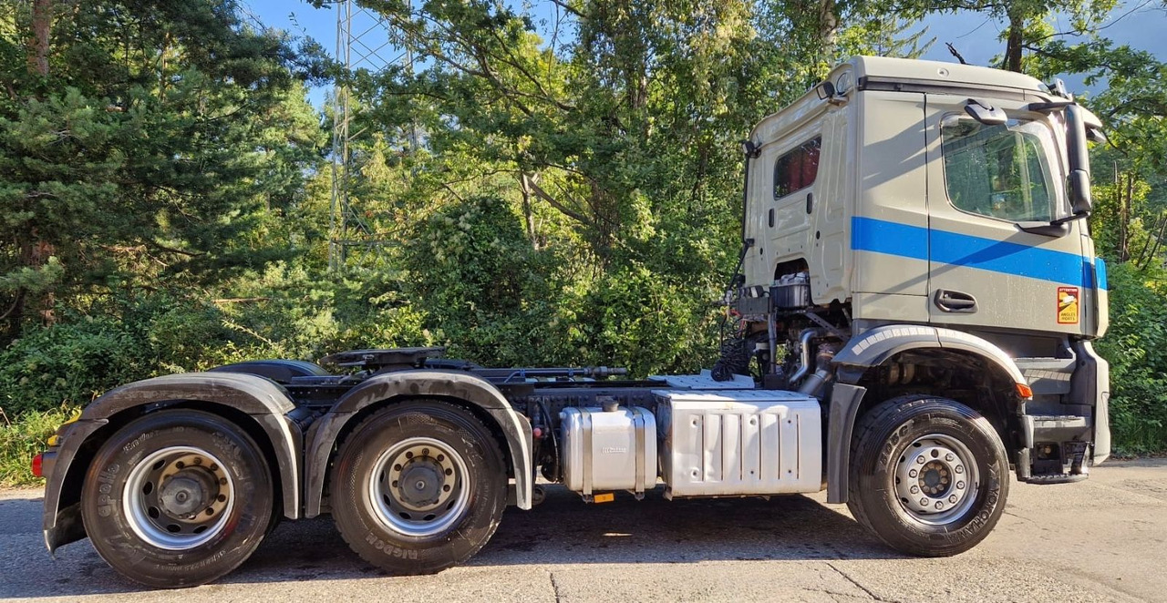 Mercedes-Benz Arocs 2648 6x4, E6, Retarder, Kipphydraulik - Vetopöytäauto: kuva Mercedes-Benz Arocs 2648 6x4, E6, Retarder, Kipphydraulik - Vetopöytäauto Mercedes-Benz Arocs 2648 6x4, E6, Retarder, Kipphydraulik - Vetopöytäauto: kuva Mercedes-Benz Arocs 2648 6x4, E6, Retarder, Kipphydraulik - Vetopöytäauto