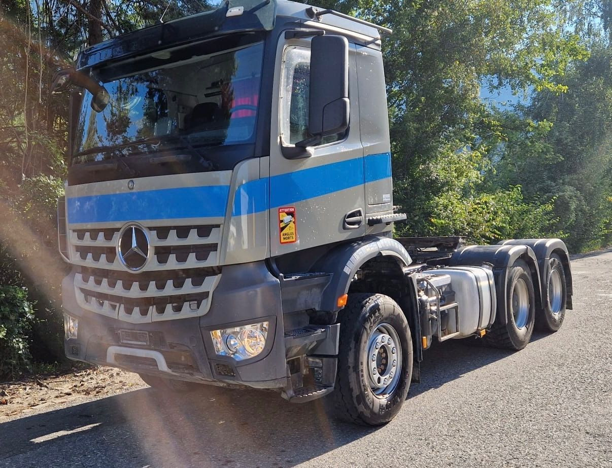 Mercedes-Benz Arocs 2648 6x4, E6, Retarder, Kipphydraulik - Vetopöytäauto: kuva Mercedes-Benz Arocs 2648 6x4, E6, Retarder, Kipphydraulik - Vetopöytäauto Mercedes-Benz Arocs 2648 6x4, E6, Retarder, Kipphydraulik - Vetopöytäauto: kuva Mercedes-Benz Arocs 2648 6x4, E6, Retarder, Kipphydraulik - Vetopöytäauto