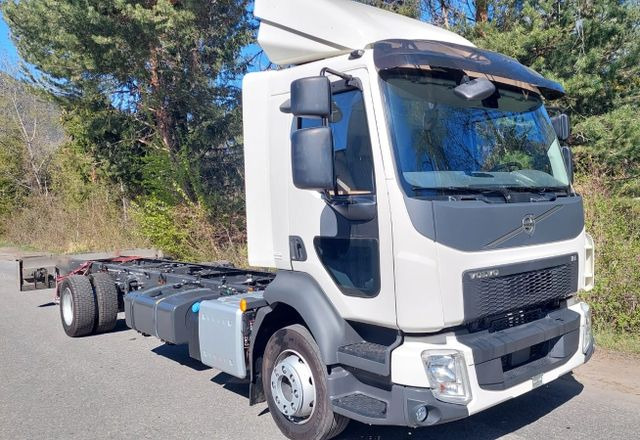 Volvo FL280 4x2, E6, Wohnwagen + 2 Pferdeplaetze Volvo FL280 4x2, E6, 7.40m Chassis, Fahrgestell - Hevosauto: kuva Volvo FL280 4x2, E6, Wohnwagen + 2 Pferdeplaetze Volvo FL280 4x2, E6, 7.40m Chassis, Fahrgestell - Hevosauto Volvo FL280 4x2, E6, Wohnwagen + 2 Pferdeplaetze Volvo FL280 4x2, E6, 7.40m Chassis, Fahrgestell - Hevosauto: kuva Volvo FL280 4x2, E6, Wohnwagen + 2 Pferdeplaetze Volvo FL280 4x2, E6, 7.40m Chassis, Fahrgestell - Hevosauto