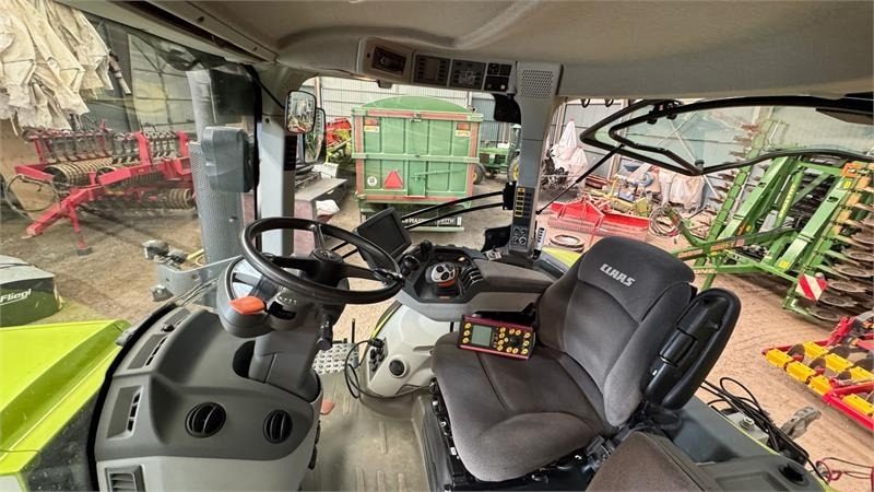 Claas AXION 830 CEBIS - Traktori: kuva Claas AXION 830 CEBIS - Traktori Claas AXION 830 CEBIS - Traktori: kuva Claas AXION 830 CEBIS - Traktori