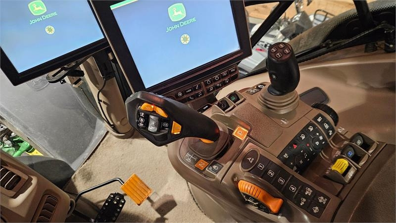 John Deere 6250R Ultimate Edition  - Traktori: kuva John Deere 6250R Ultimate Edition  - Traktori John Deere 6250R Ultimate Edition  - Traktori: kuva John Deere 6250R Ultimate Edition  - Traktori